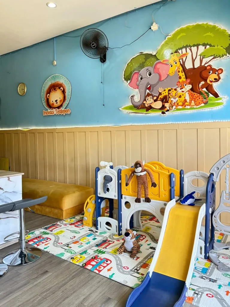 Ruang bermain Sunatcare Manukan, Surabaya